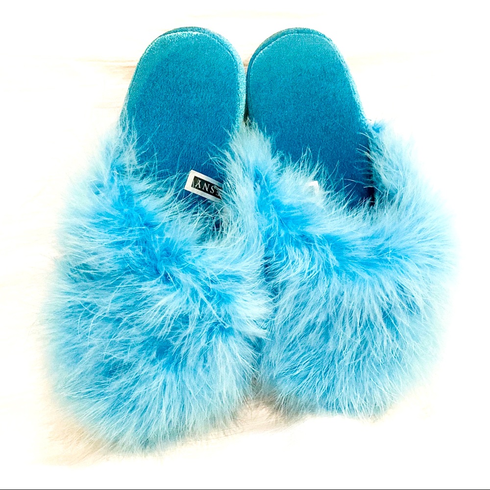 NWOT Fuzzalicious Slide Sleepers